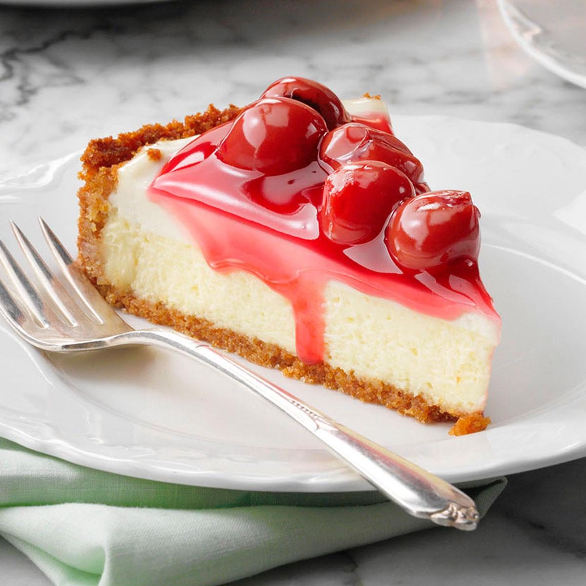 Creamy-Cherry-Cheesecake_EXPS_TOHcom23_2669_P2_MD_03_22_3b-1